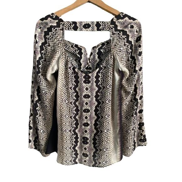 Artelier Nicole Miller 100% Silk 'Anaconda' Snakeskin V-Neck Blouse Sz P - Picture 2 of 12